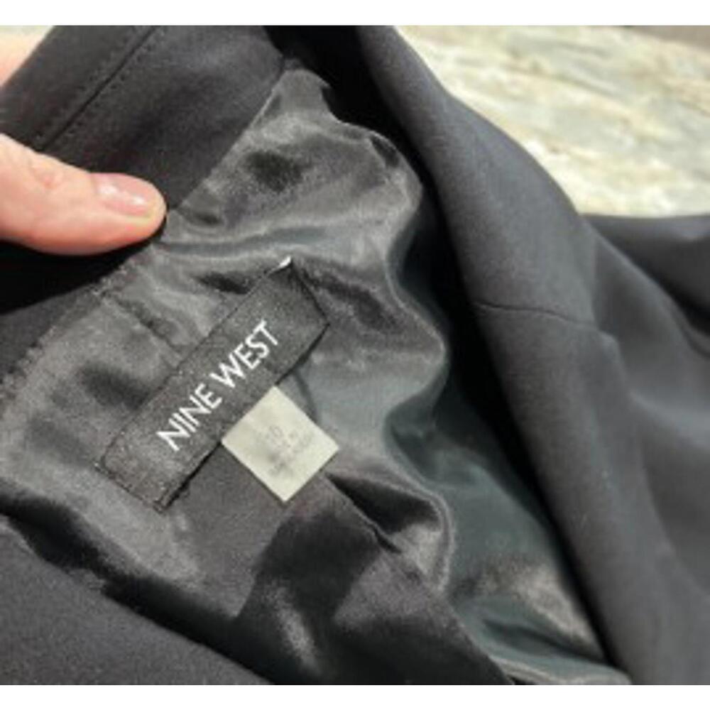 🖤 Nine West Women’s Sport Coat — Sz 10 — BLK, Fitted, 2‑Button Timeless Staple - Picture 5 of 7